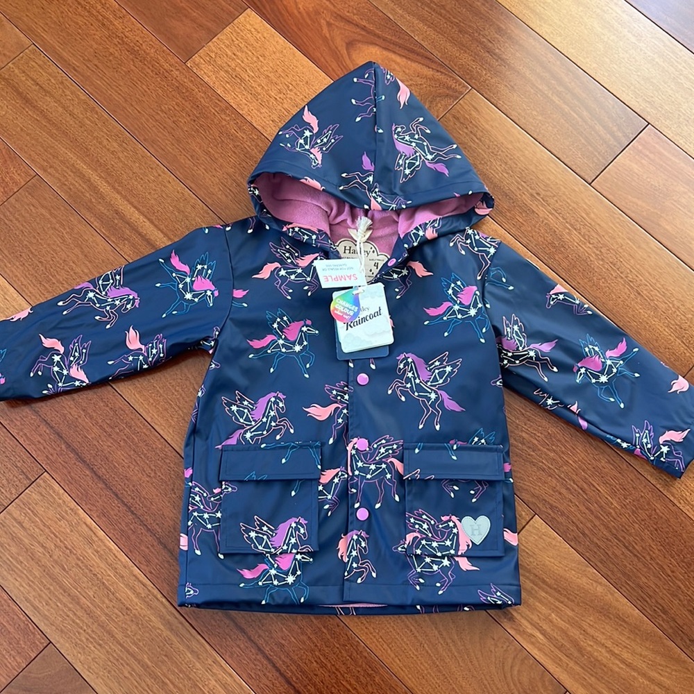 ⭐️Hatley Rain Jacket⭐️